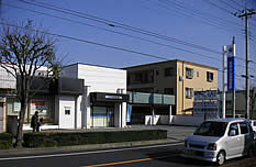 葉鹿支店外観
